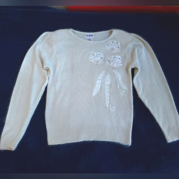Vintage Ladies Shapely Knits Ivory Beaded Applique Angora/Silk Blend Sweater Med - Picture 1 of 10